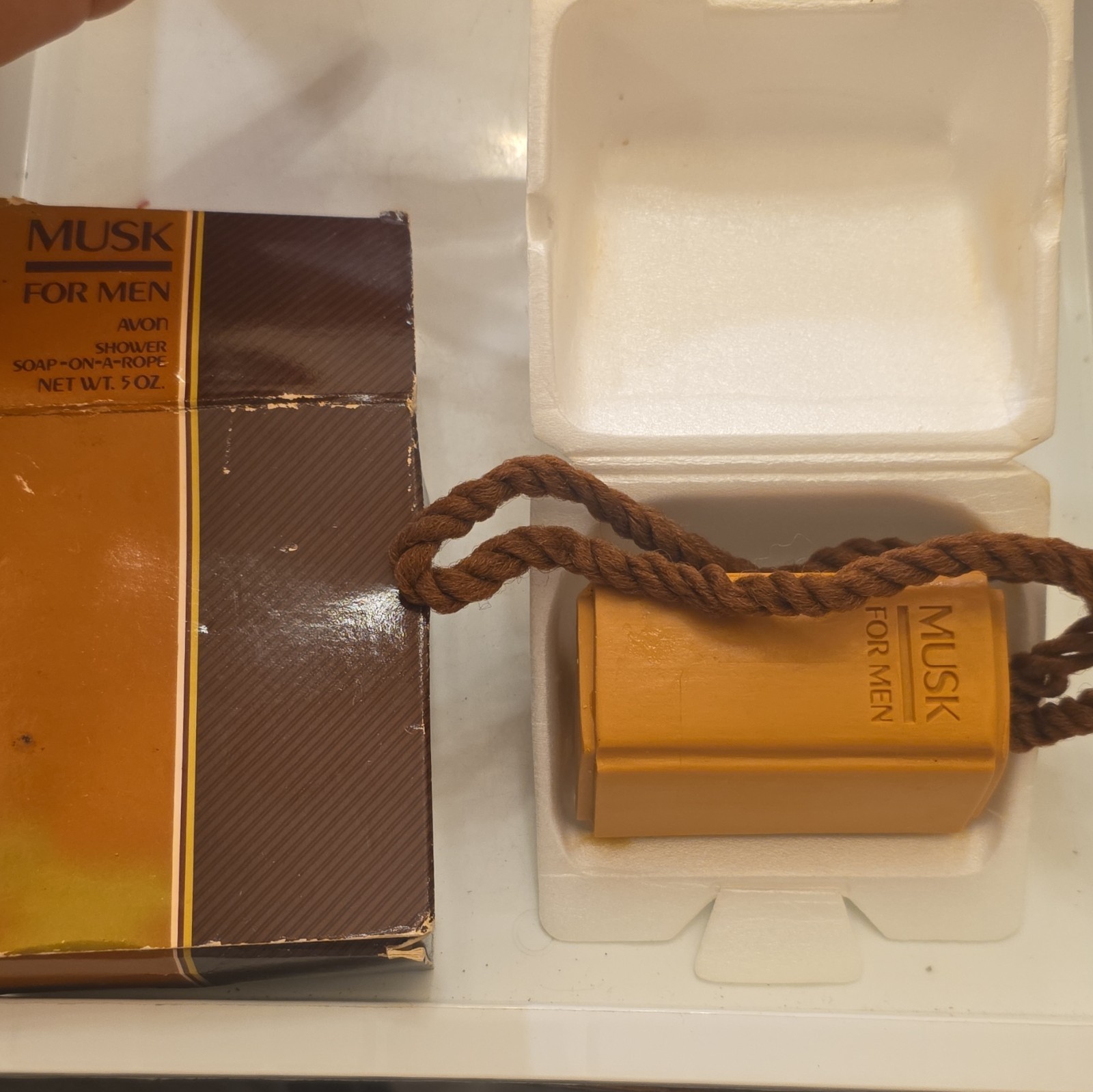 Avon Musk for Men Shower Soap-on-a-Rope 5 oz Rectangular Body Bar