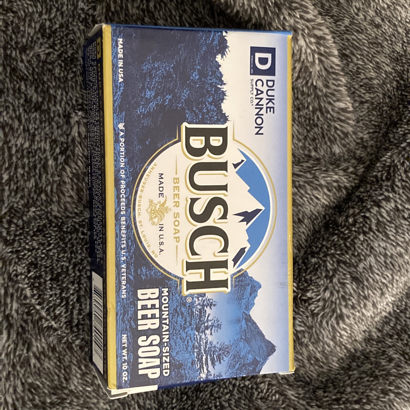 3)DUKE CANNON BUSCH BEER SOAP MOUNTAIN-SIZED SANDALWOOD SCENT 10OZ. BEN US VETS.