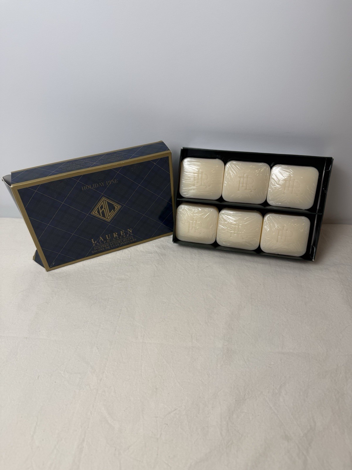 Lauren Ralph Lauren Scented Luxury Soaps ‘HOLIDAY PINE’ (6) FACTORY SEALED SOAPS