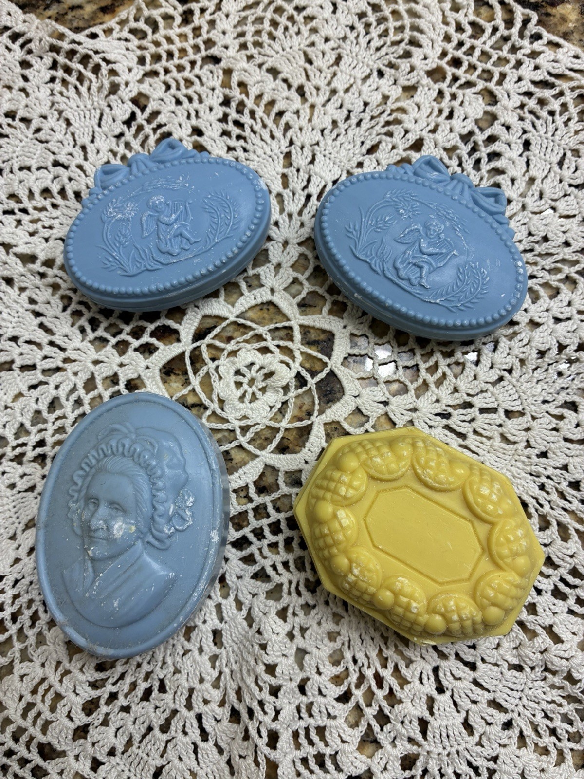Vintage Decorative Bar Soaps By Avon Lot Of 4 ***Preowned*** Good Condition