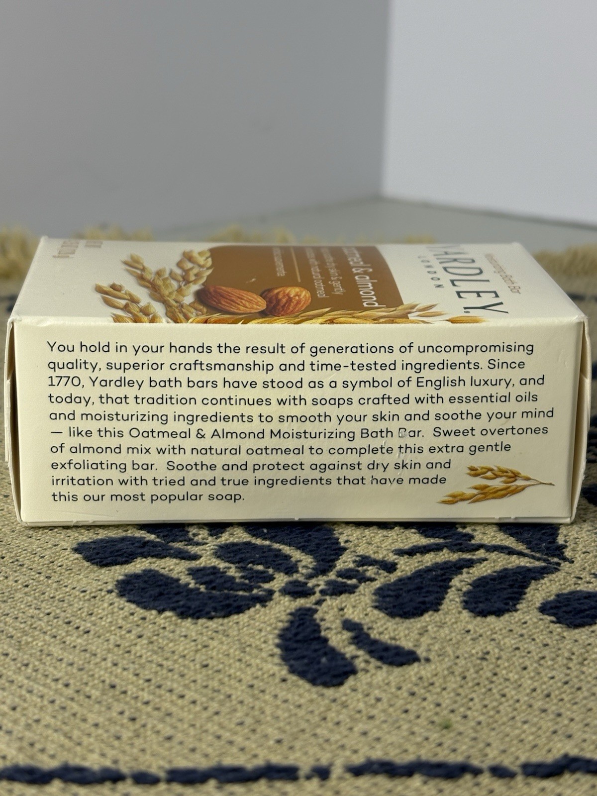NEW Yardley London Oatmeal & Almond Naturally Moisturizing Bath Bar 4.25 Oz