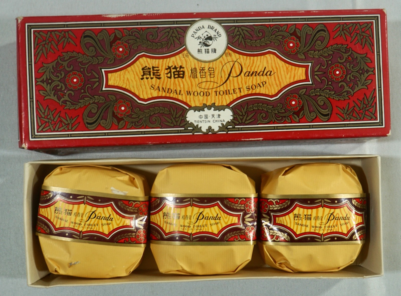 Vintage Panda Brand Sandal Wood Toilet Soap Box of 3 -3OZ bars NOS