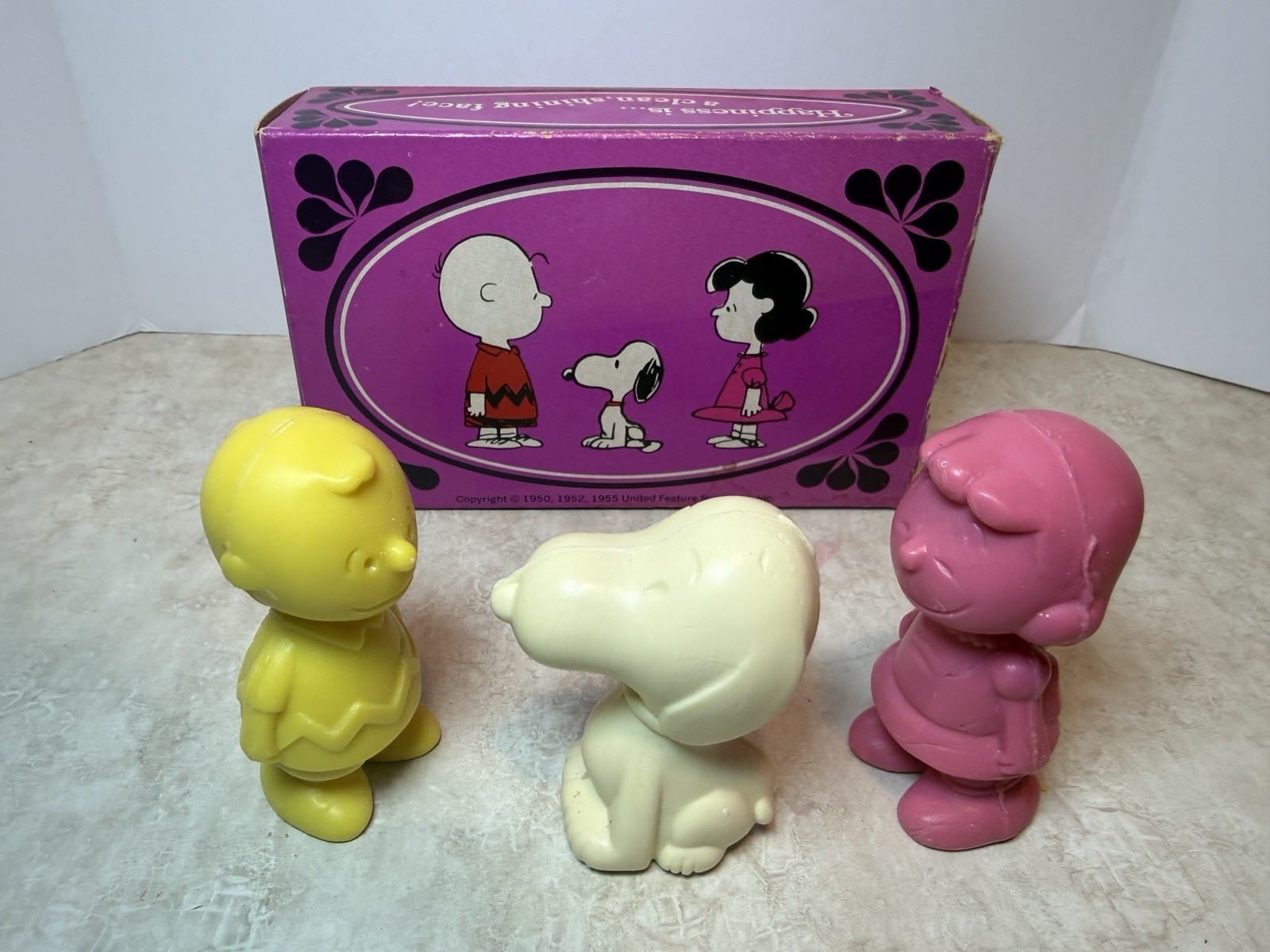 VINTAGE 1970’s AVON Peanuts Gang – Charlie Brown Lucy Snoopy Soap Trio NOB