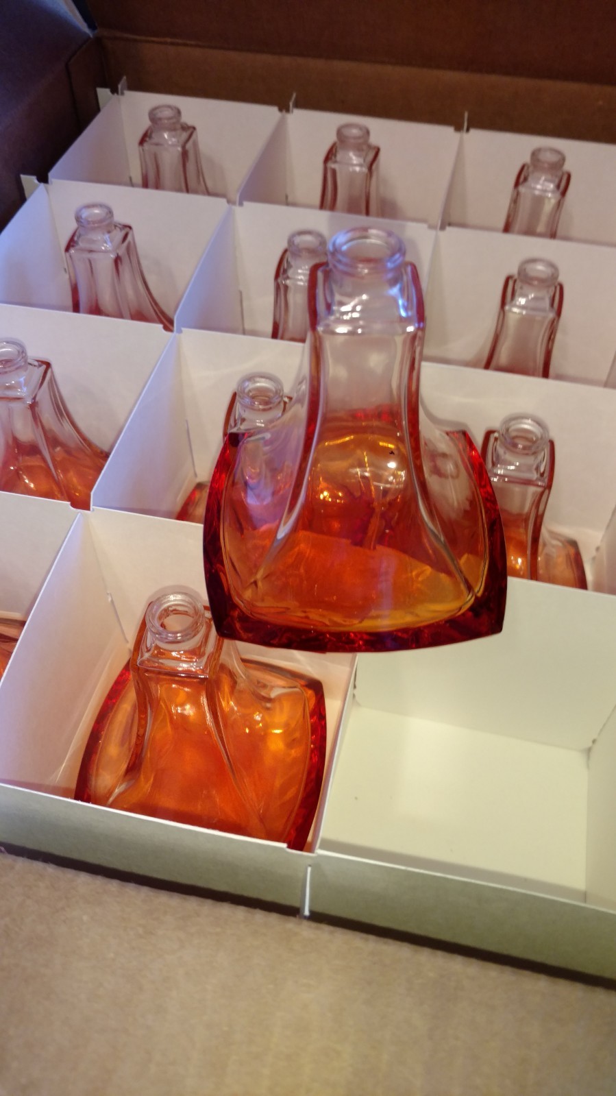 24 GLASS PERFUME BOTTLES NEW EMPTY Orange 100ml