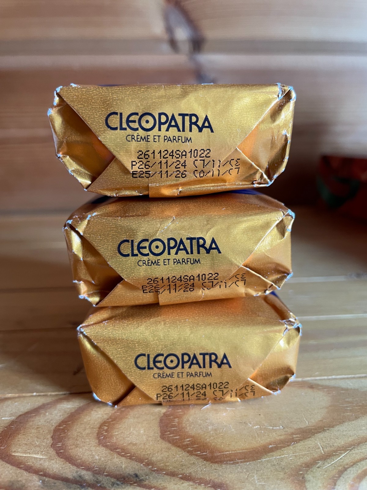 CLEOPATRA Creme et Parfum Soap 120g x3 Colgate Palmolive　Exp 11/25/2026
