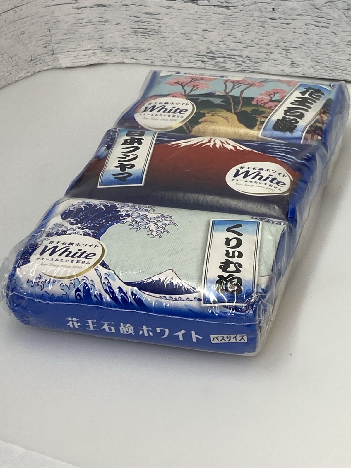 Kao White Soap Hydrating Botanical Beauty Soap Art Edition Pack of 3 Japan