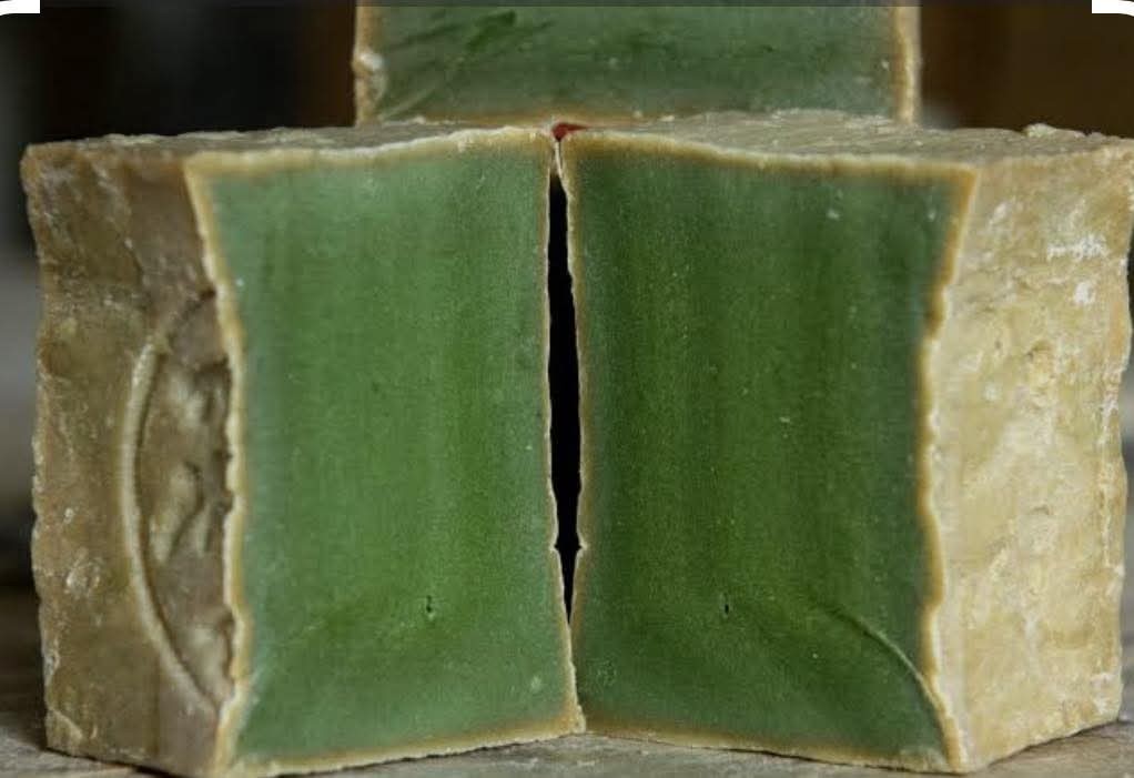 Premium Natural Laurel Soap – Traditional Handmade Olive & Laurel Oil Bar- 200g
