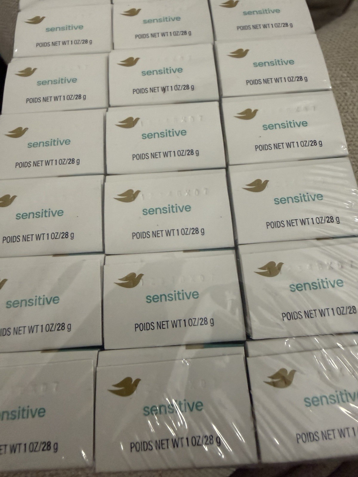 Dove Sensitive Skin Bar, Unscented (1 oz) Pack of 30 Travel Size New & Sealed