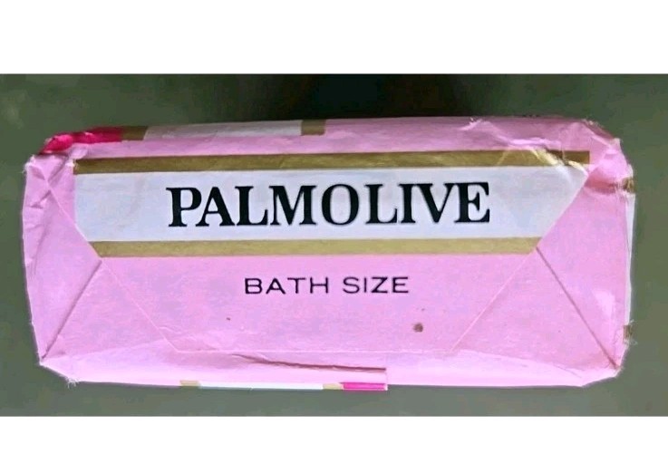 VTG Palmolive Plus Gold Deodorant & Pink Soap 5 Oz Bath Size Lot of 4