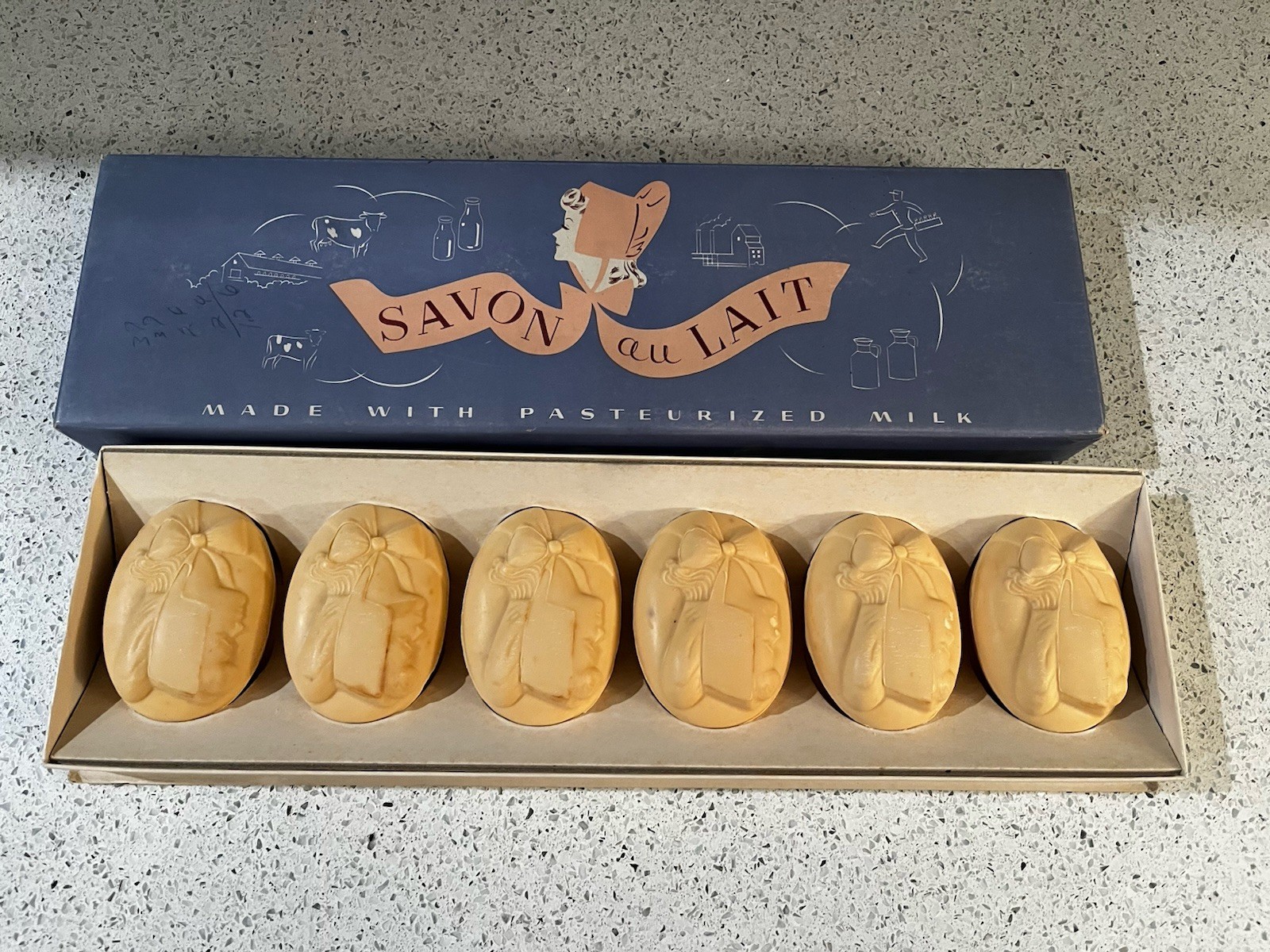 Vtg Lorie For Dry Sensitive Skin Savon Au Lait Soap