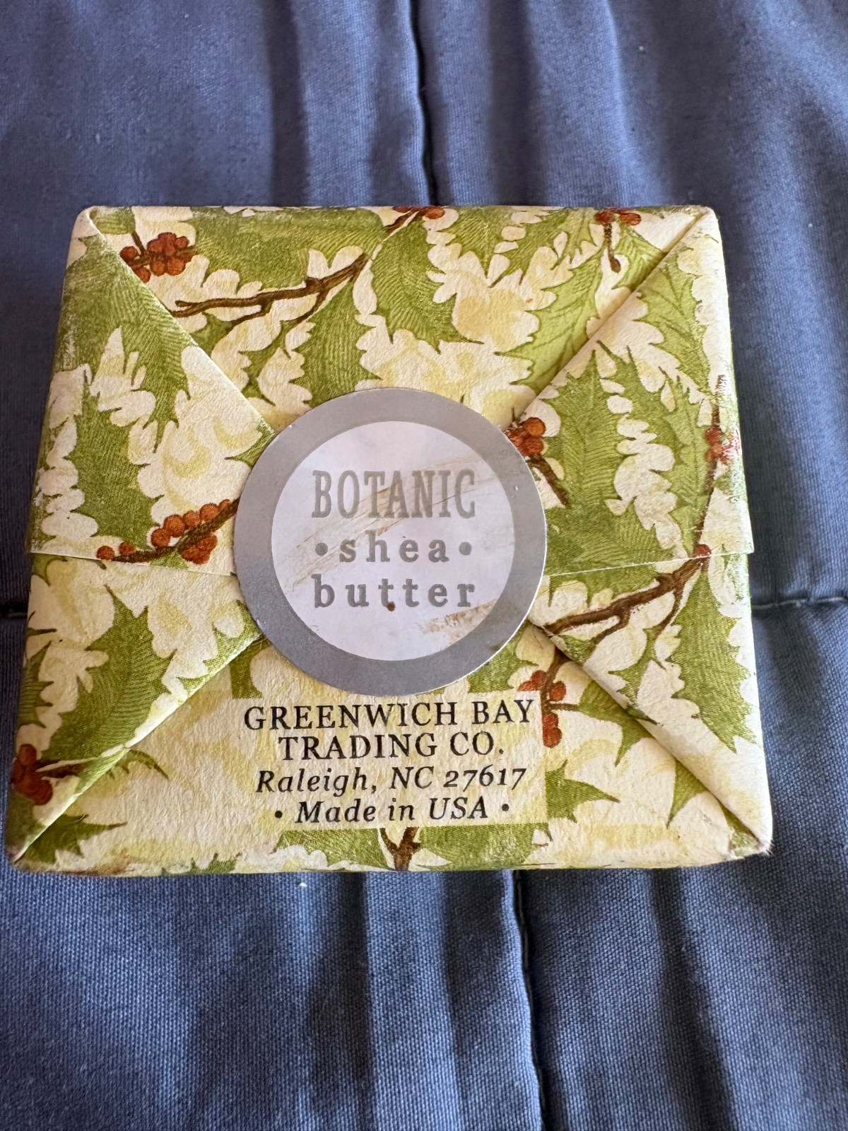 GREENWICH BAY TRADING CO FRESH HOLLY SCENTED SHEA BUTTER SOAP SMALL 1.9 OZ – NEW
