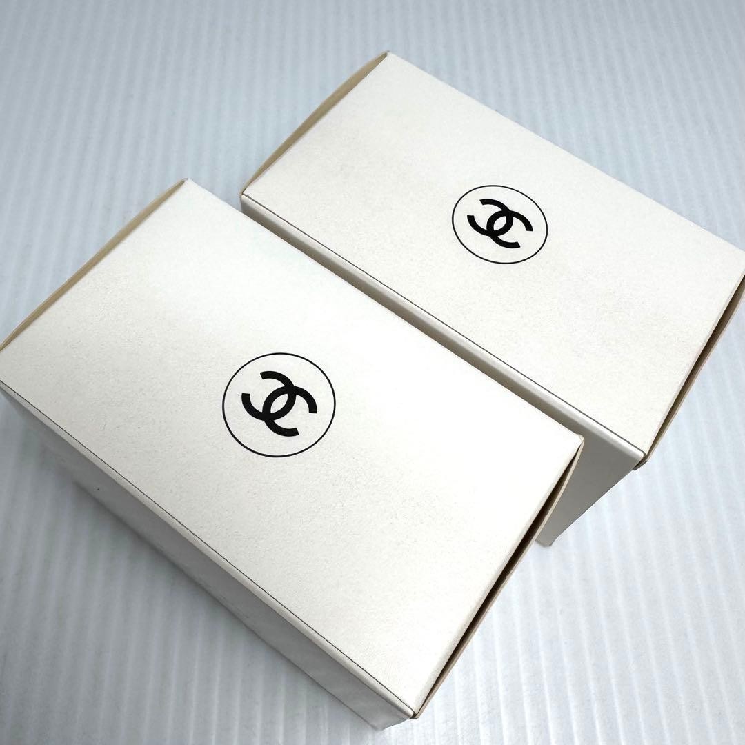 Unused CHANEL No. 19 Savon Soap100g & Perfume Set (Soap) 4.5ml from Japan