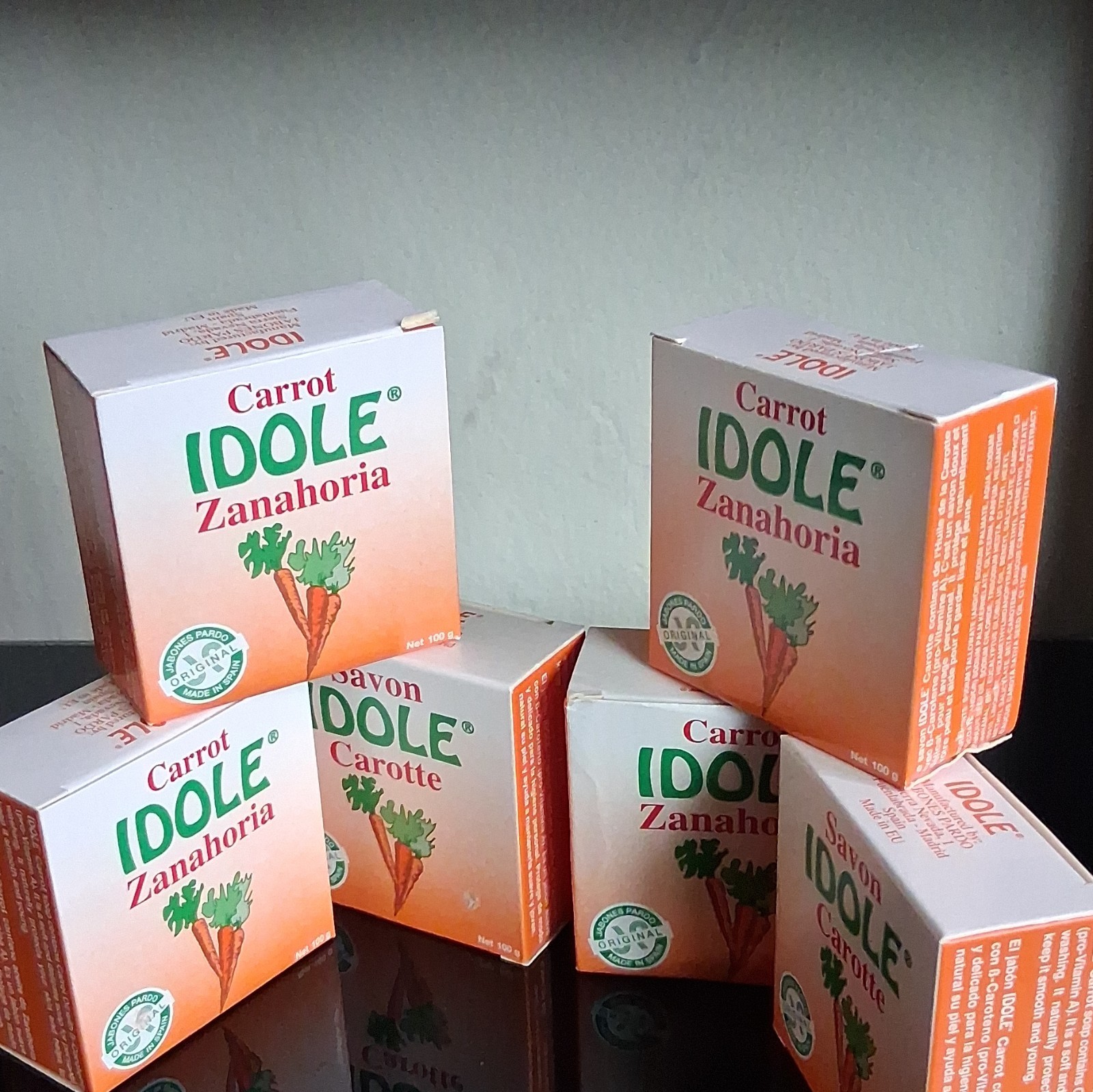 Idole Carrot Zanahoria Body Bar Soap Carrot Scent 100 g Orange Rectangular