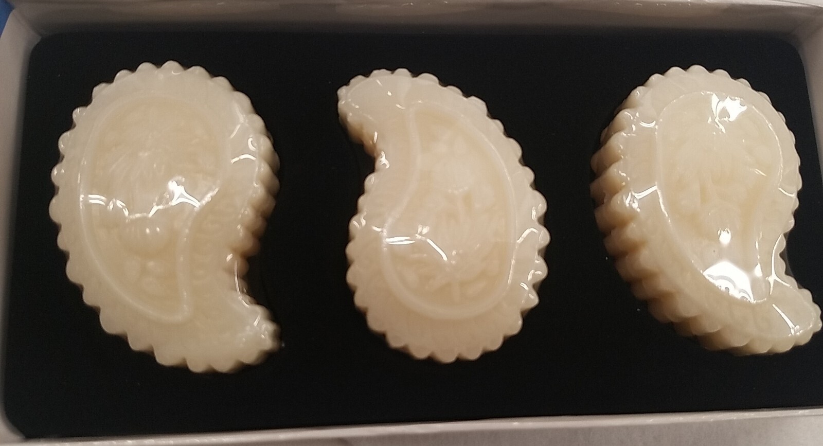 3PC Decorative Dermatologically Tested Taymor Soap Collection Amoeba Soaps