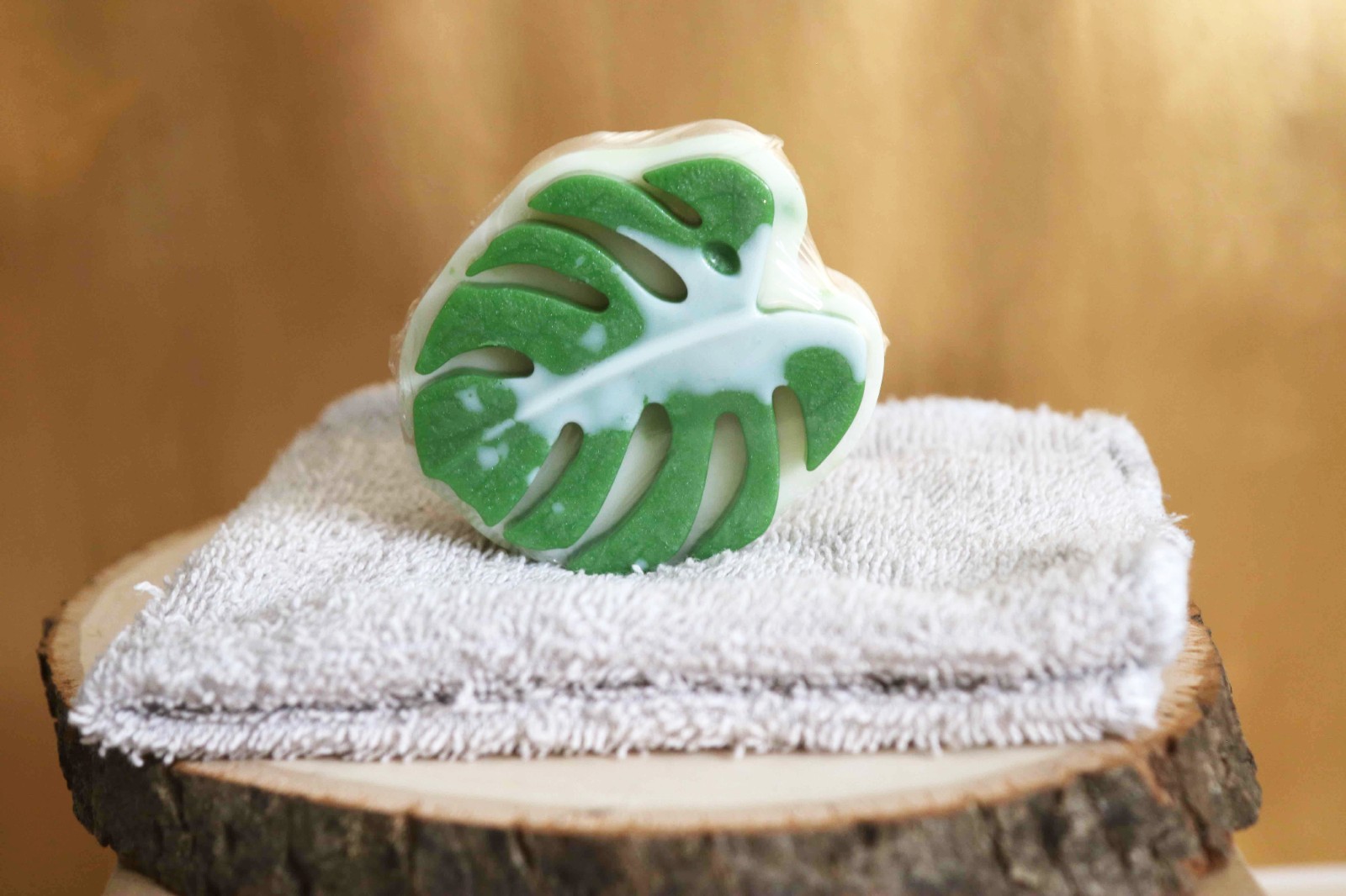 Monstera Shaped Green and White Body Bar Soap for Body and Hands
