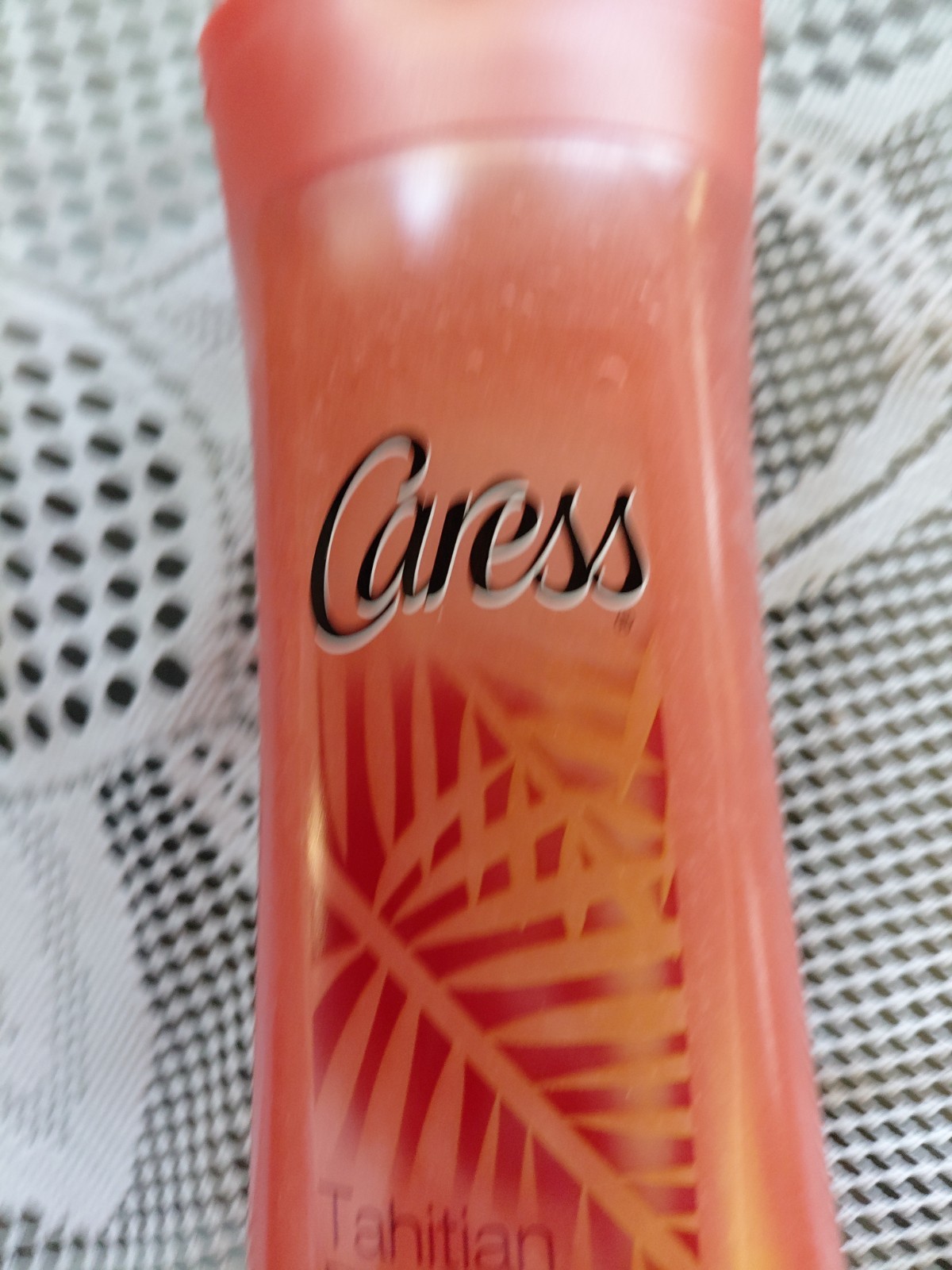 Caress Tahitian Renewal Silkening Body Wash Pomegranate Seed Tahiti